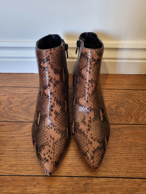 Reptile clearance print booties