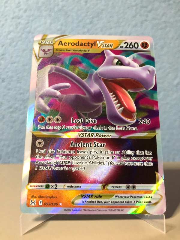 Aerodactyl-VSTAR 093/196 in Portuguese Lost Origin Pokémon TCG