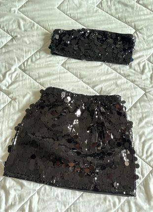 completino da sera, brand: Shein, condizioni: Nuovo senza cartellino, taglia: XS / IT 38 / EU 34, €6.00, €7.00 include la Protezione acquisti