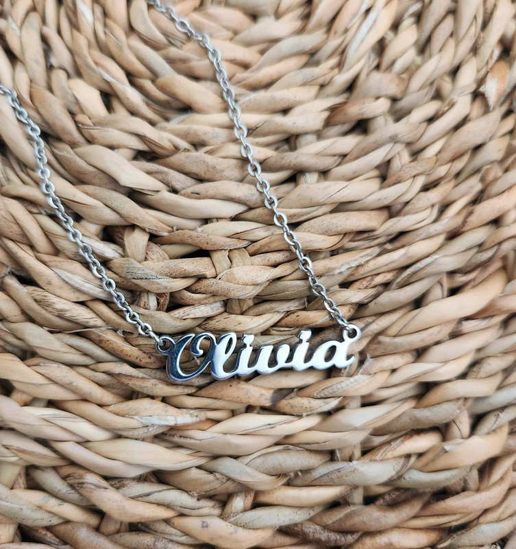 Olivia Name Necklace 1