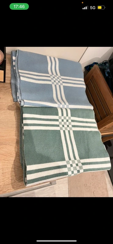 Écharpes à carreaux