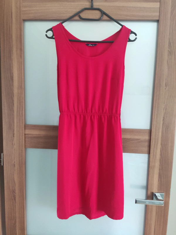 Czerwona sukienka mini marki House - Vinted