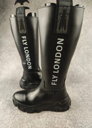 Bottes Fly London noires pointure 37 - Thunder Black, marke: Fly London, zustand: Neu, mit Etikett, größe: 37, 119,00 €, 125,65 € beinhaltet Vinted-Käuferschutz Pro