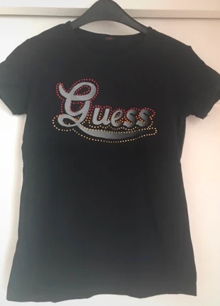 T-shirt noir très moulant Guess, marca: GUESS, estado: Nuevo sin etiquetas, tamaño: S / 36 / 8, 15,00 €, 16,45 € Protección al comprador incluida