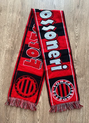 Écharpe du Milan AC, marque: AC Milan, état: Très bon état, 15,00 €, 16,45 € Protection acheteurs incluse