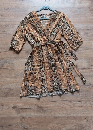 Robe avec ceinture, brand: New Collection, condizioni: Ottime, taglia: M / IT 42 / EU 38, €5.00, €5.95 include la Protezione acquisti