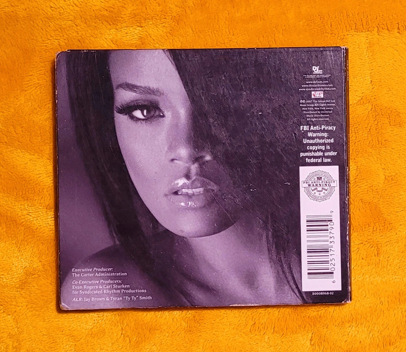 Album CD Rihanna - Good girl gone bad 3