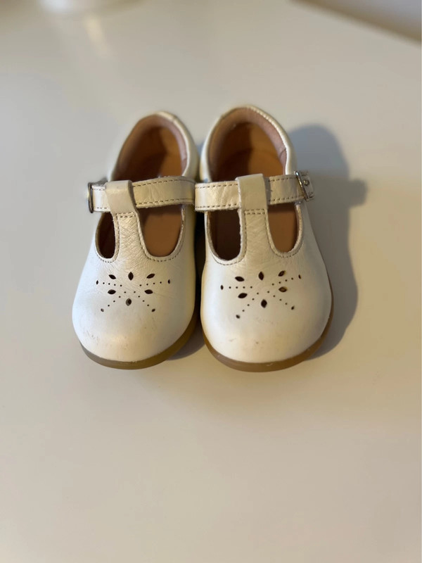 Baby girl cheap shoes size 4.5