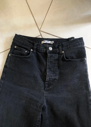 Pantalon jean droit noir taille 36 Na-kd, marke: NA-KD, zustand: Neu, größe: S / 36 / 8, 10,00 €, 11,20 € inklusive Vinted-Käuferschutz