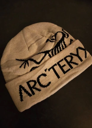 White Arc'teryx Beanie, brand: Arc'teryx, condition: Very good, size: One size, £10.00, £11.20 includes Buyer Protection