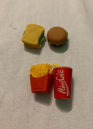 4 Gommine da cancellare - mc donald’s, brand: McDonald's, condizioni: Nuovo senza cartellino, €1.00, €1.75 include la Protezione acquisti