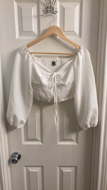 NWOT Shein Long Sleeve Crop Top 1