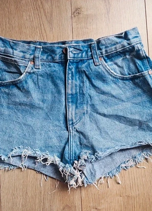 Vintage wrangler ladies denim shorts 27 waist. Size 8/10 festival shorts, brand: Wrangler, condition: Very good, size: M / 10, £13.00, £14.35 includes Buyer Protection