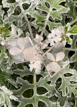 Orecchini Rombo in Resina con Ortensia Azzurra e Perla – Ganci Argento, marke: hand made, zustand: Neu, 10,00 €, 11,20 € inklusive Vinted-Käuferschutz