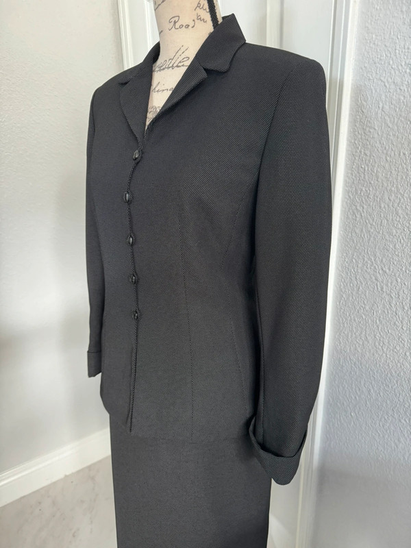 Kasper skirt suit 4