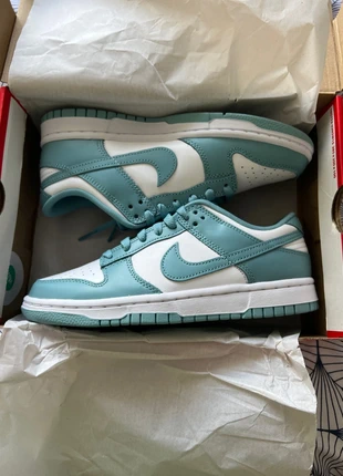 Nike Dunk Low Denim Turquoise neuves Taille 38.5, merk: Nike, staat: Nieuw met prijskaartje, maat: 38.5, € 130,00, € 137,20 inclusief Kopersbescherming