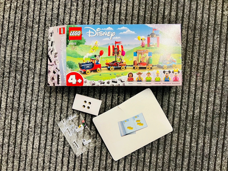 Lego Disney Treno delle Celebrazioni Disney LEGO - 43212