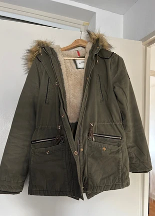 doudoune kaki, brand: Pimkie, condizioni: Ottime, taglia: S / IT 40 / EU 36, €15.00, €16.45 include la Protezione acquisti