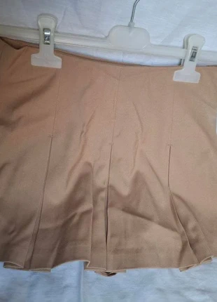 Jupe Bizzbee plissée beige – taille 32 – neuve / très bon état, marca: Bizzbee, estado: Novo sem etiquetas, tamanho: XXS / 32 / 4, €15.00, €16.45 inclui Proteção do Comprador