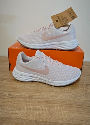 Sneakers Nike taglia 40 nuove con cartellino, marke: Nike, zustand: Sehr gut, größe: 40, 44,99 €, 47,94 € beinhaltet Vinted-Käuferschutz Pro