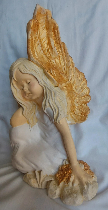 Komunia chrzest piękny prezent figurka anioł 1