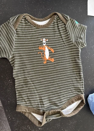 Body tijgertje, marca: Disney Baby, estado: Muito bom, tamanho: 3-6 meses / 62 cm, €1.00, €1.75 inclui Proteção do Comprador