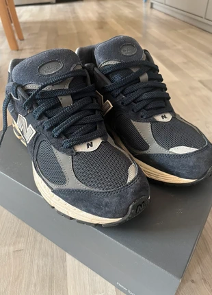 new balance 2002r, marque: New Balance, état: Très bon état, taille: 41,5, 70,00 €, 74,20 € Protection acheteurs incluse