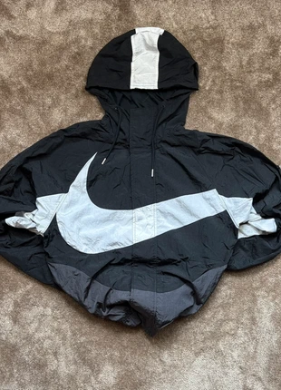 Nike windbreaker maxi swoosh – Taille M – Veste noire à capuche – Statement unisexe, marque: Nike, état: Très bon état, taille: M, 79,90 €, 84,60 € Protection acheteurs (Pro) incluse