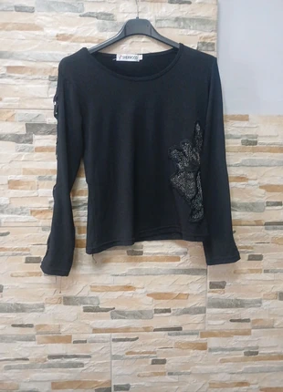 Tshirt nera manica lunga particolare stile gothic, marque: Vintage Dressing, état: Très bon état, taille: Taille unique, 3,00 €, 3,85 € Protection acheteurs incluse