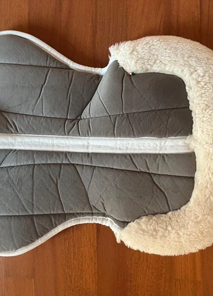 Pad equestro, merk: Equestro, staat: Heel goed, € 30,00, € 32,20 inclusief Kopersbescherming