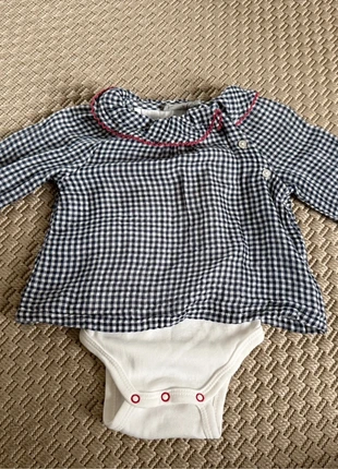 Blouse à carreaux avec bodies intégré, brand: Bout'chou, condizioni: Ottime, taglia: 6-9 mesi / 68 cm, €4.00, €4.90 include la Protezione acquisti