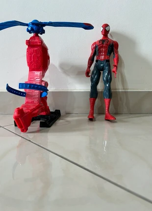 statuetta spiderman con spidercar, marca: Marvel, estado: Muito bom, tamanho: 5 anos / 110 cm, €20.00, €21.70 inclui Proteção do Comprador