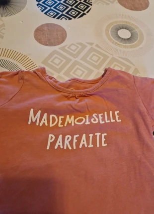 T-shirt , marca: Mots d'enfants, estado: Bom, tamanho: 6-9 meses / 68 cm, €1.00, €1.75 inclui Proteção do Comprador