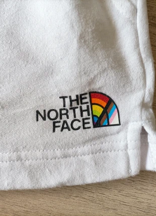 Short The North Face Blanc Taille M, merk: The North Face, staat: Goed, maat: M / 38 / 10, € 9,60, € 10,78 inclusief Kopersbescherming