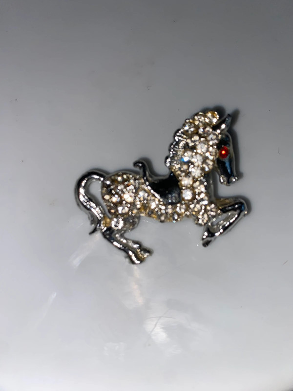 Vintage silvertone metal horse brooch clear & red rhinestone 2