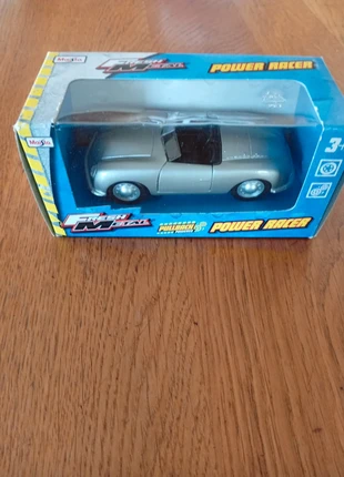 JF042. Collection : Porsche miniature 1/40 Maisto fresh metal power racer, marke: Maisto, zustand: Neu, mit Etikett, größe: Einheitsgröße, 8,00 €, 9,10 € inklusive Vinted-Käuferschutz