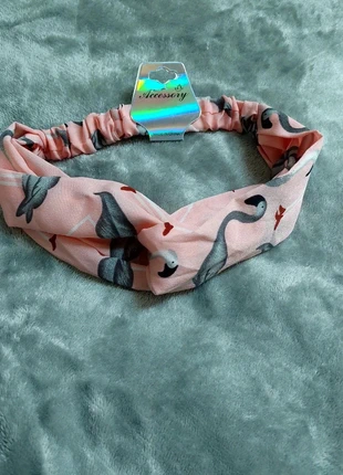 Bandeau neuf avec étiquette, merk: Accessory, staat: Nieuw met prijskaartje, maat: Universele maat, € 4,00, € 4,90 inclusief Kopersbescherming