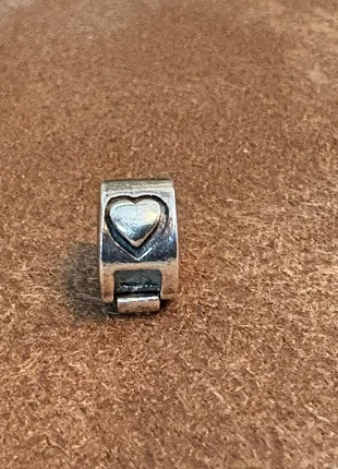 Camellia  2 charm stoppers, brand: Camellia, condition: Very good, £20.00, £21.70 includes Buyer Protection