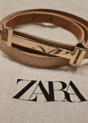 Cinturón beige detalles dorados, brand: Zara, condizioni: Ottime, taglia: 100 cm, €3.00, €3.85 include la Protezione acquisti