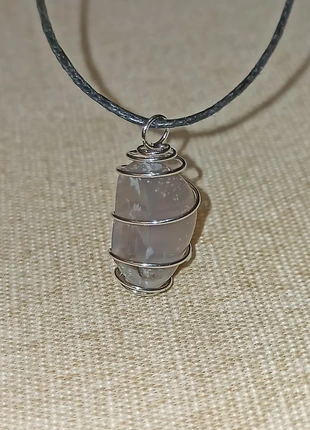 Collana con calcedonio , marke: Mano, zustand: Neu, 3,50 €, 4,38 € inklusive Vinted-Käuferschutz