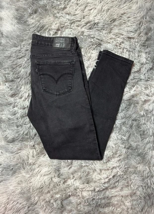 Jean Levi's 711 Skinny Noir W26 Femme/Women JEA191, merk: Levi's, staat: Heel goed, maat: S / 36 / 8, € 18,00, € 19,60 inclusief Kopersbescherming Pro
