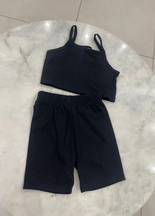 Ensemble, merk: Shein, staat: Heel goed, maat: 3 jaar / 98 cm, € 1,00, € 1,75 inclusief Kopersbescherming