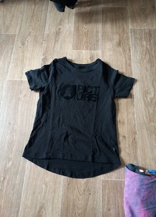 T-shirt d'été oublié dans le placard c'est de la marque pict ure, marque: PICTURE, état: Très bon état, taille: XS / 34 / 6, 10,00 €, 11,20 € Protection acheteurs incluse