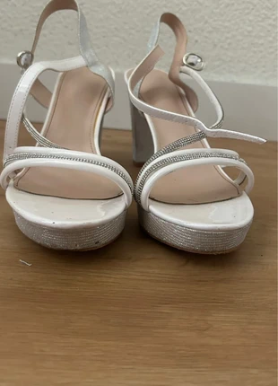 Sandálias de salto alto CHCshoes, marca: CHC-Shoes, estado: Muito bom, tamanho: 41, €20.00, €21.70 inclui Proteção do Comprador