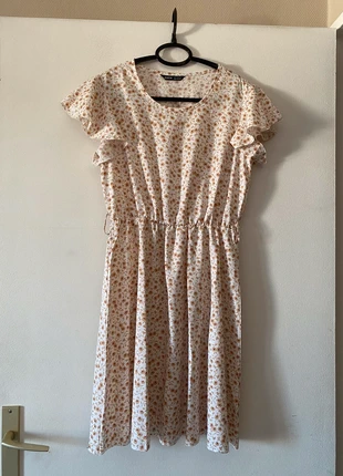 Robe fleurie femme, merk: Shein, staat: Heel goed, maat: S / 36 / 8, € 2,00, € 2,80 inclusief Kopersbescherming