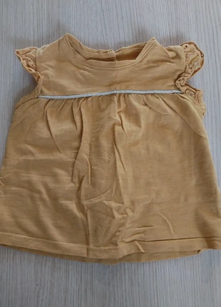 Tee-shirt , merk: Gémo, staat: Heel goed, maat: 9-12 maanden / 74 cm, € 2,00, € 2,80 inclusief Kopersbescherming