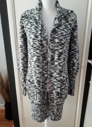 Gebreid vest, merk: Hand Knitted, staat: Heel goed, maat: S / 36 / 8, € 5,00, € 5,95 inclusief Kopersbescherming