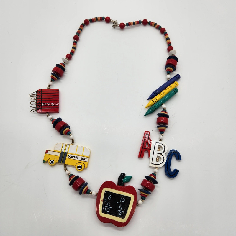 Vintage school necklace 26" women's red colorblock teacher wood kawaii kidscore

Pre-loved 4