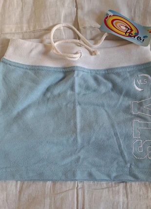 Saia azul claro 8 anos Tribi NOVO, brand: Tribi, condizioni: Nuovo con cartellino, taglia: 8 anni / 128 cm, €3.50, €4.38 include la Protezione acquisti