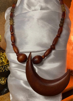 Collier lune , marque: Witchie Fayrie's, état: Bon état, 4,00 €, 4,90 € Protection acheteurs incluse